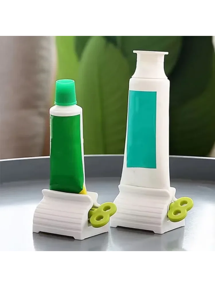 Efficient and Hassle-Free Toothpaste Tube Squeezer for a Smooth and Comfortable Brushing Experience